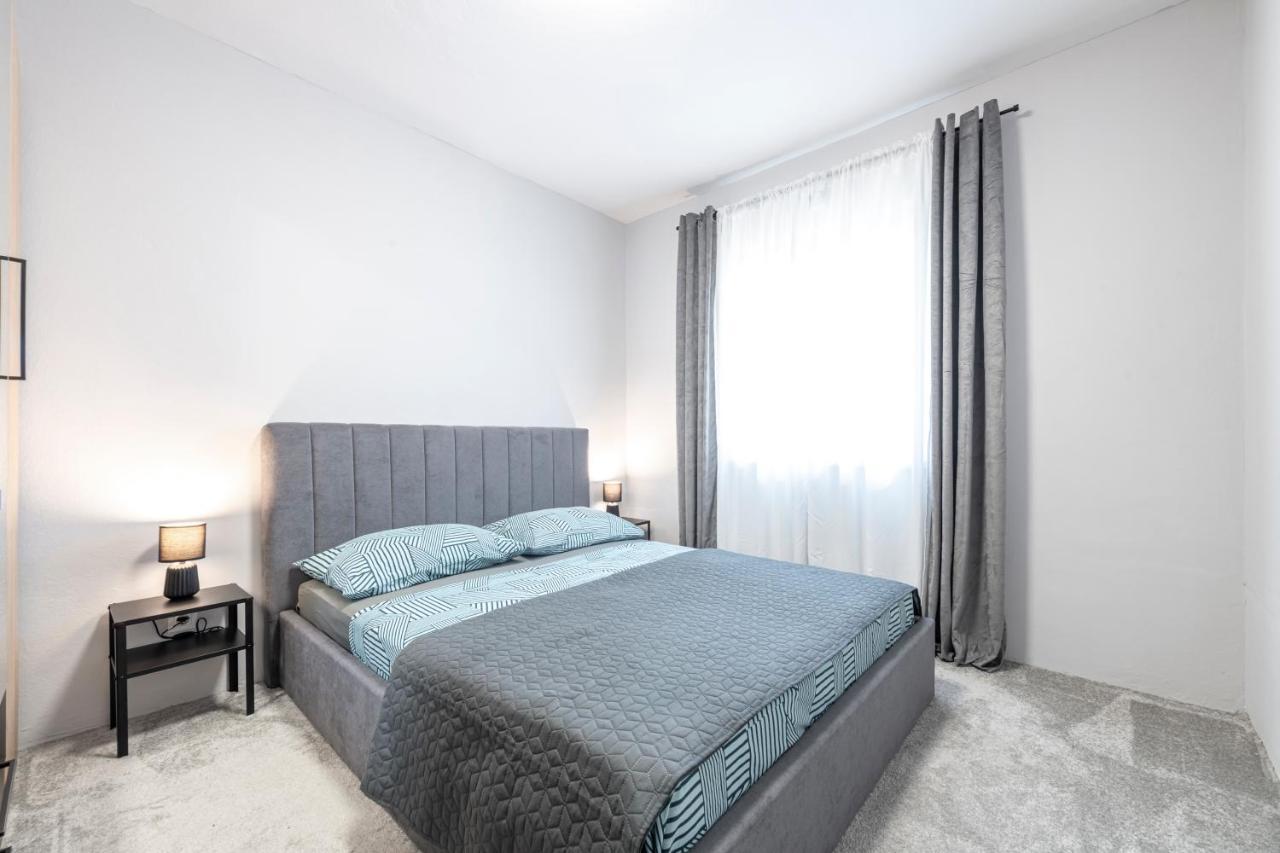 Ivan Apartman