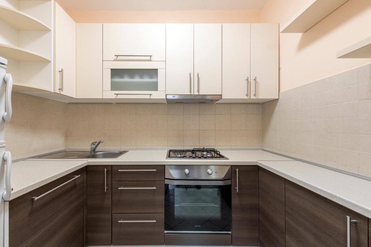 Ivan Apartman *