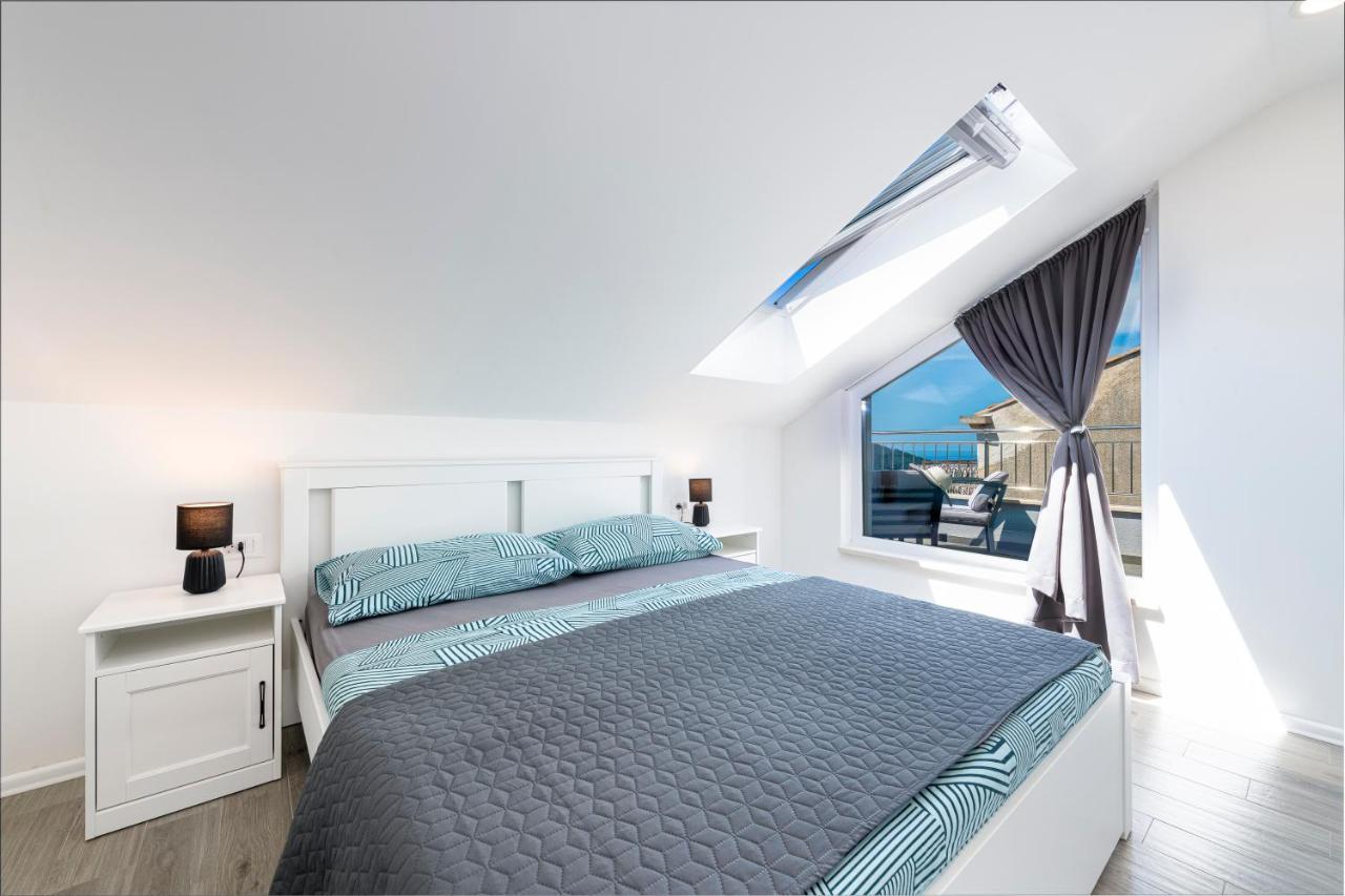 Ivan Apartman *